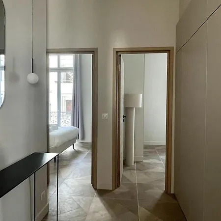 Centre Apartment *
